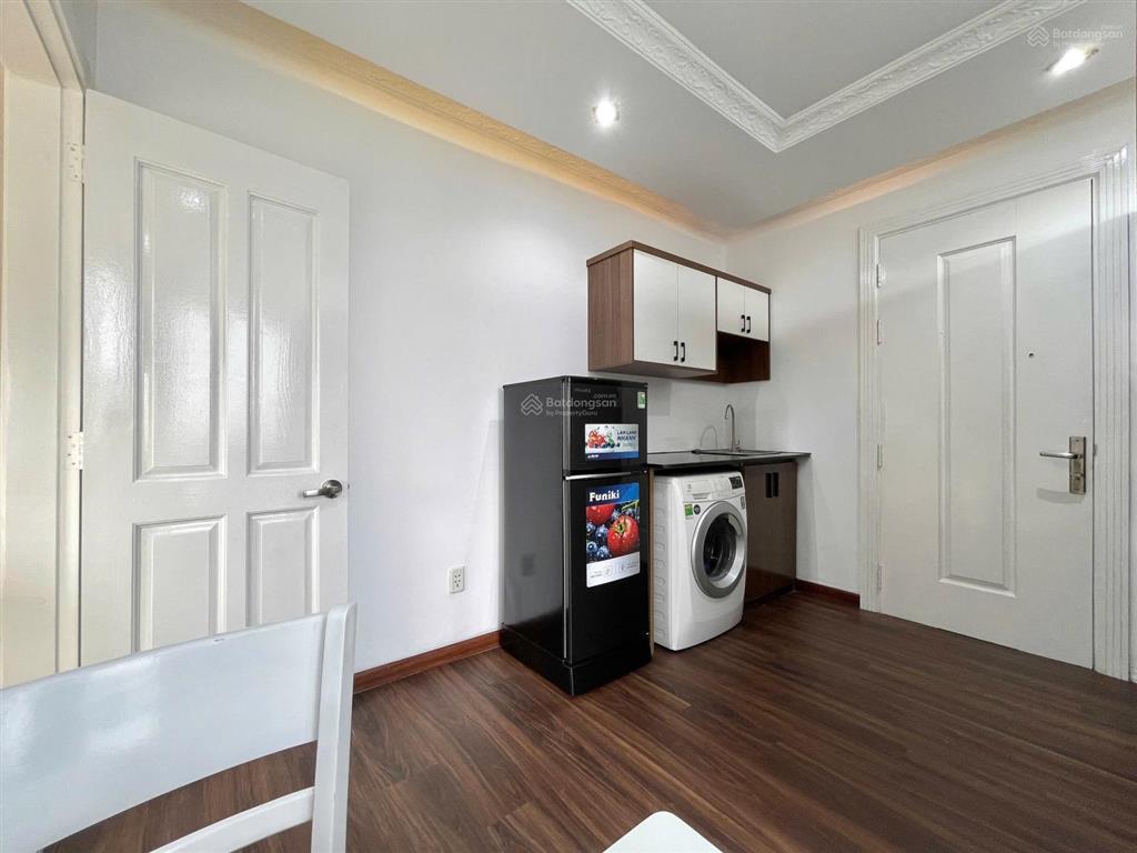 Căn hộ cửa kính view sông toàn cảnh xa bếp máy giặt riêng full nội thất cao cấp ở trường sa
