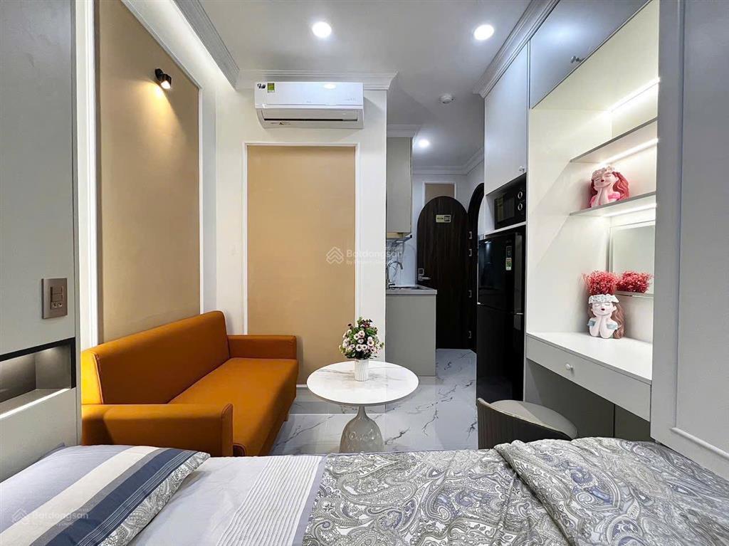 Căn hộ cửa sổ lớn, khu bếp xa giường, full nội thất cao cấp, ở nơ trang long bình thạnh gần uef vlu