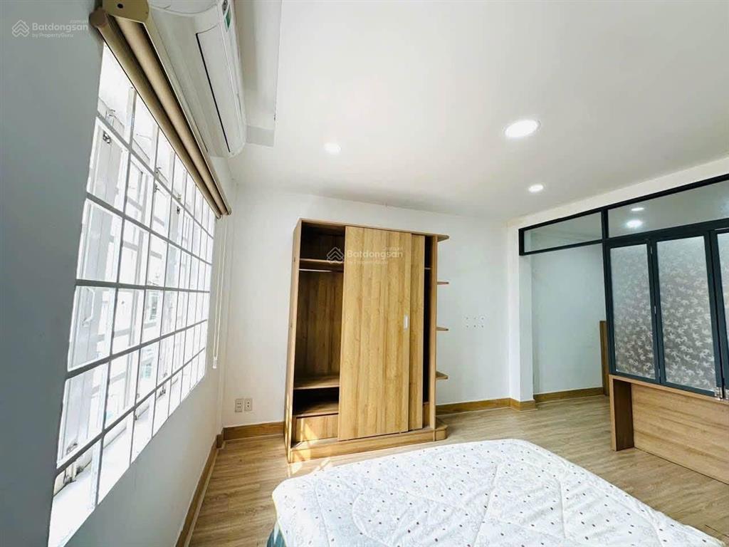 Căn hộ 1 phòng ngủ nhiều cửa sổ thoáng, máy giặt riêng, phòng ngủ rộng, ở võ oanh gần uth, uef