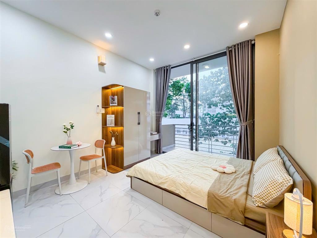 Phòng ban công rộng, xa bếp, 6trx ở phan đình phùng, quận phú nhuận, gần hutech, ufm, uef, vlu