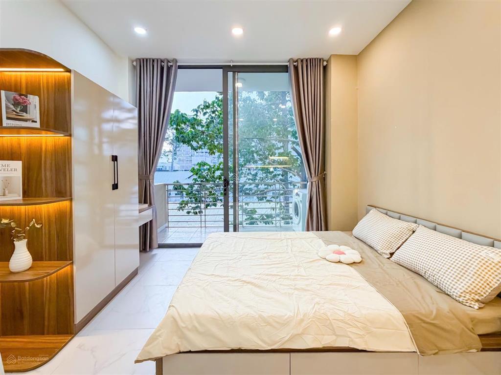 Phòng ban công rộng, xa bếp, 6trx ở phan đình phùng, quận phú nhuận, gần hutech, ufm, uef, vlu