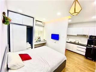 Cho thuê phòng tách bếp, cửa sổ lớn, full nội thất ở nguyễn cửu vân sát uth, hutech, uef, giá 5tr
