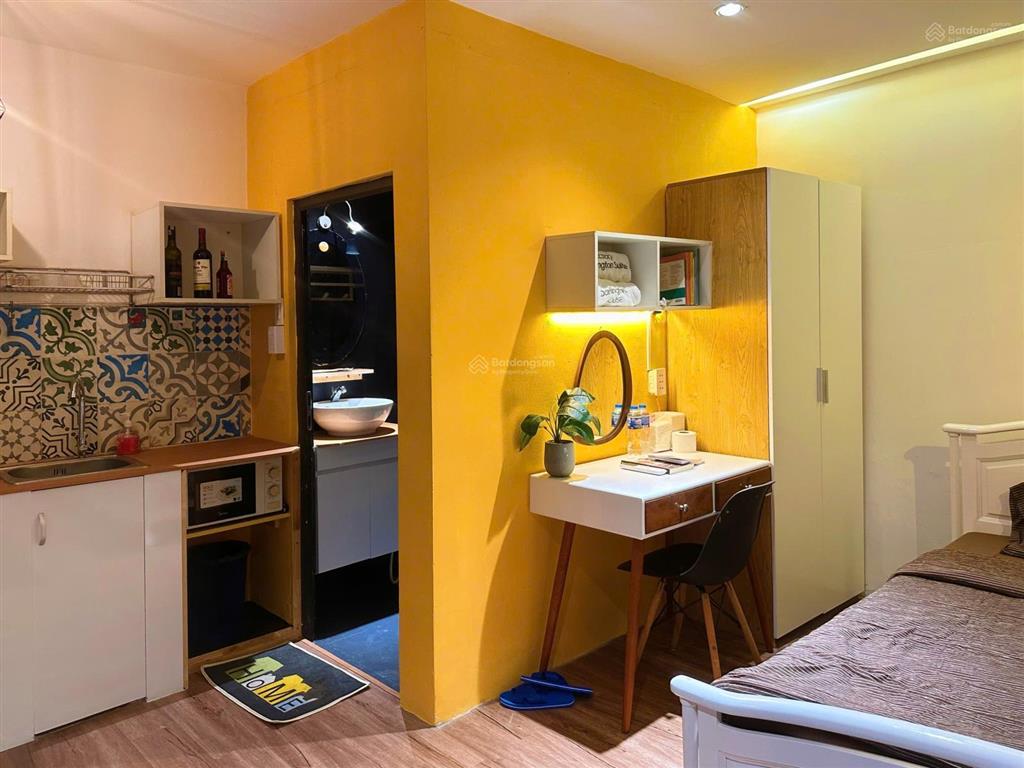 Căn hộ nhiều cửa sổ quanh phòng sáng thoáng, khu bếp xa giường, phan văn hân sát q1 giá chỉ hơn 7tr