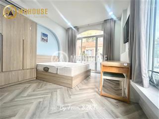 Căn hộ ban công lớn trương quốc dung tách bếp riêng, cửa sổ quanh phòng, full nội thất sát quận 1