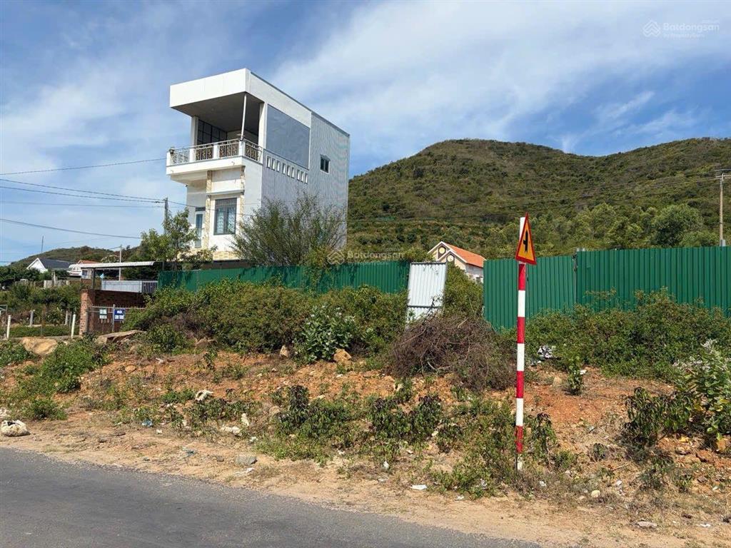 Hàng hiếm hòn khói 806m đất mặt tiền