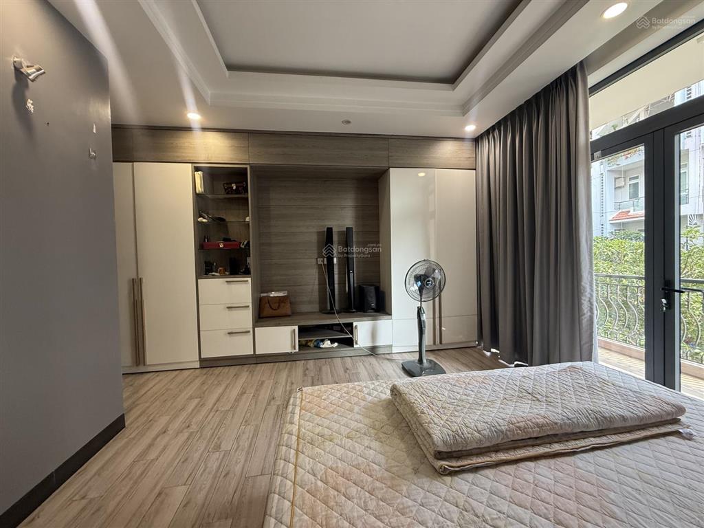 Cho thuê np đẹp tại khu đô thị him lam kênh tẻ, 60 triệu, 100m2, full nội thất