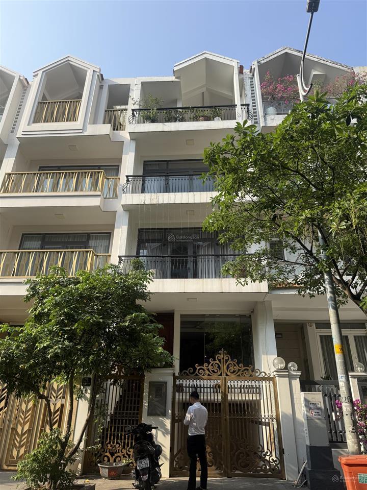 Cho thuê np đẹp tại khu đô thị him lam kênh tẻ, 60 triệu, 100m2, full nội thất