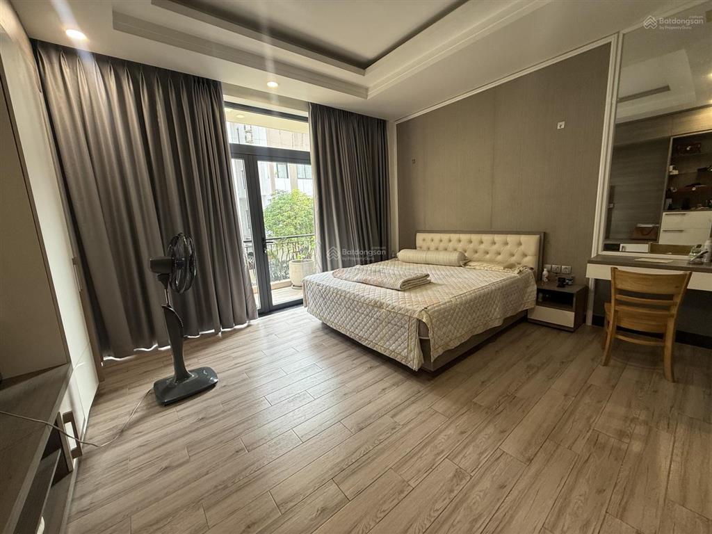 Cho thuê np đẹp tại khu đô thị him lam kênh tẻ, 60 triệu, 100m2, full nội thất