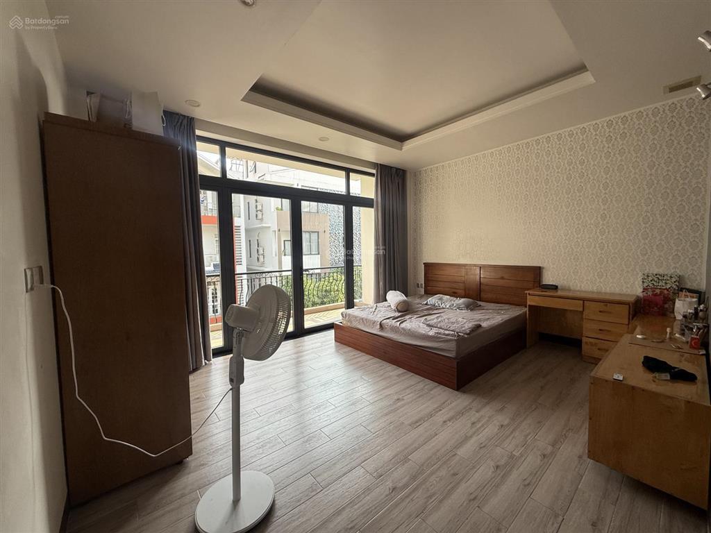 Cho thuê np đẹp tại khu đô thị him lam kênh tẻ, 60 triệu, 100m2, full nội thất