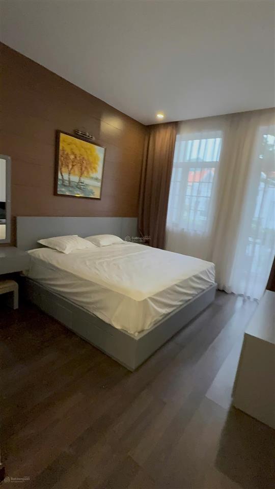 Cho thuê biệt thự luxury 150m2, khu đô thị him lam kênh tẻ, 75 triệu vnd