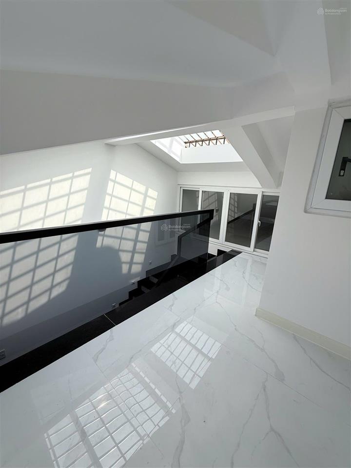 Cho thuê văn phòng 80 triệu (nhà mới), 100m2 tại khu đô thị him lam kênh tẻ, quận 7, tp.hcm