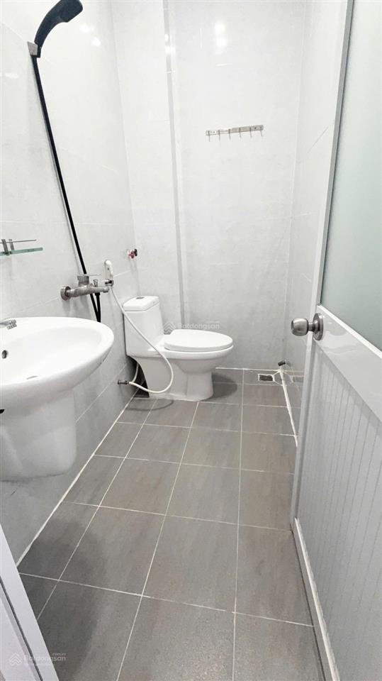 Giảm 500tr bán gấp biệt thự mini âu cơ 55m2 3t 4pn, sát nhà thi đấu phú thọ, ô tô đỗ cổng, 6.9tỷ