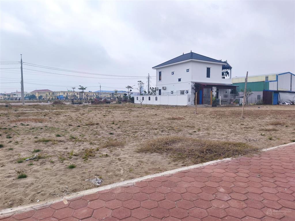 Chính chủ cần bán mảnh đất thổ cư 100% tổng diện tích 117m2 . khu đô thị giao châu giao thủy.