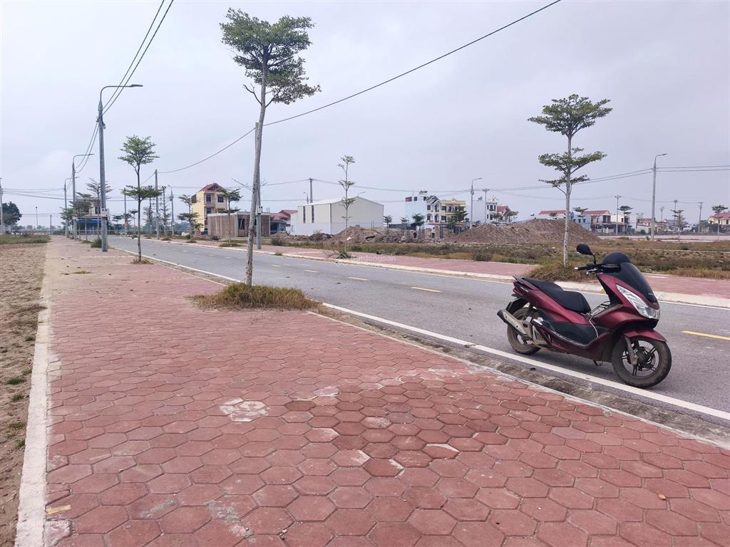 Chính chủ cần bán mảnh đất thổ cư 100% tổng diện tích 117m2 . khu đô thị giao châu giao thủy.