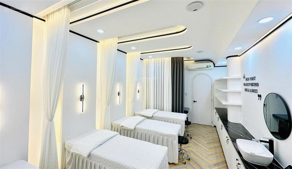 Nhà đang kinh doanh lê văn sỹ, phú nhuận, nội thất minimalist mới decor