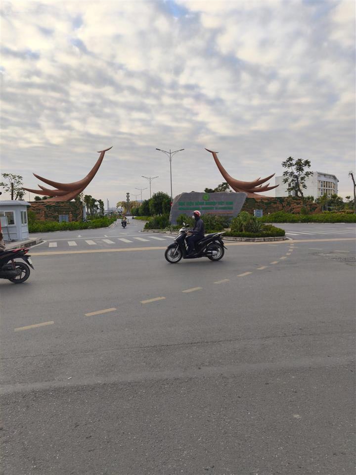 Vvip nhất gia lâm lô góc ô tô tránh kd sầm uất dt 76m 13,4 tỷ