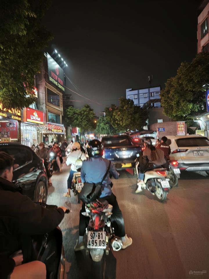 65 m2 lô góc ô tô tránh kd trung tâm trâu quỳ sát vách hvnn 9.3tỷ