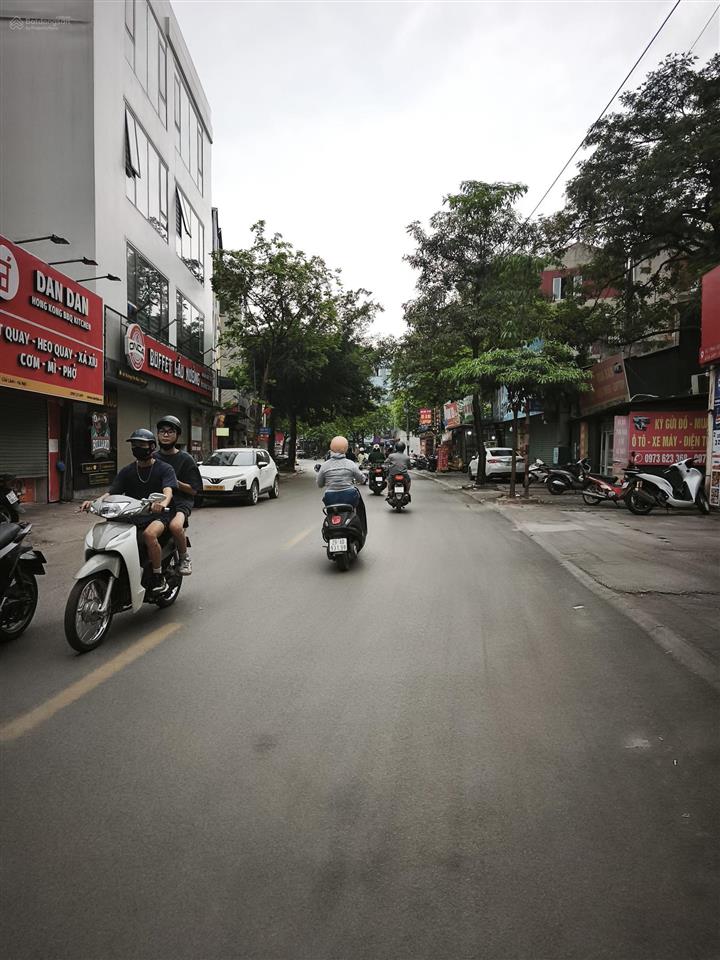 Nhà 4 tầng 40m đường trâu quỳ phân lô giảng viên ô tô 7 chỗ thông sát vách hv nông nghiệp 7,3 tỷ