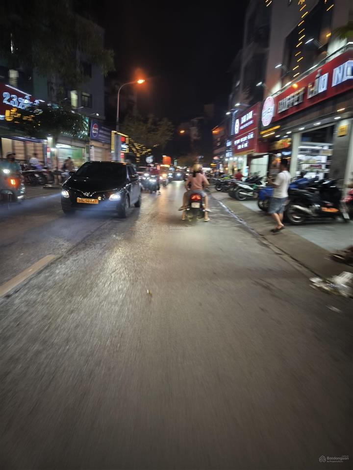 6 tầng thang máy mặt phố kd đào nguyên trâu quỳ dòng tiền vvip  sát hv nông nghiệp 22.8 tỷ