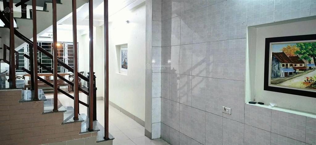 Cho thuê nhà 4 tầng mặt phố kd phố keo, 8tr/tháng