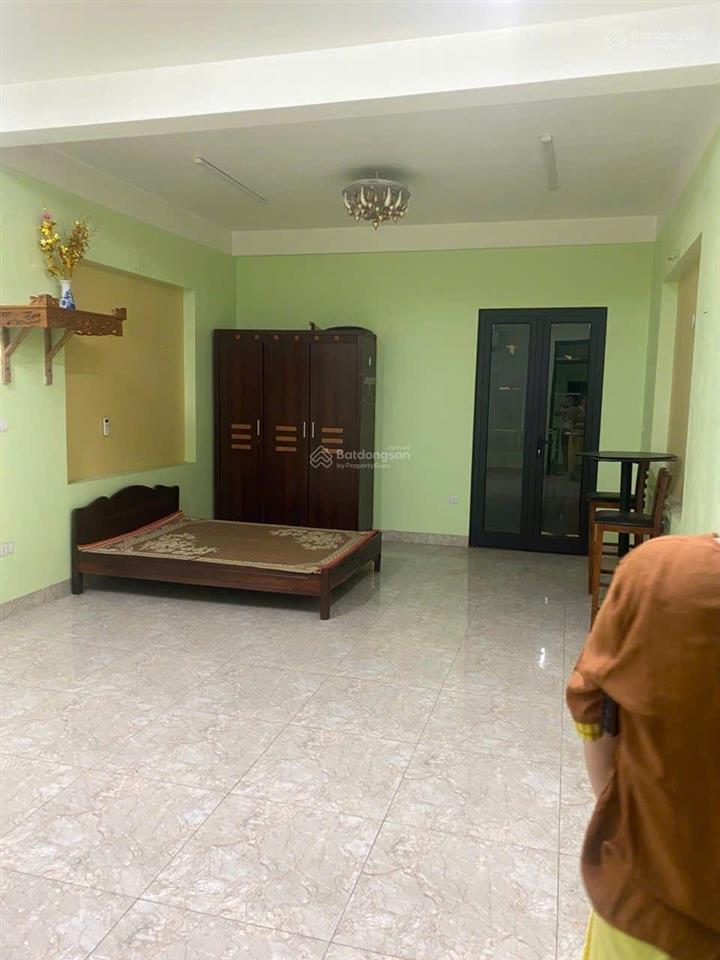 Cho thuê nhà 4 tầng mp kinh doanh đường ỷ lan đặng xá 12tr/th