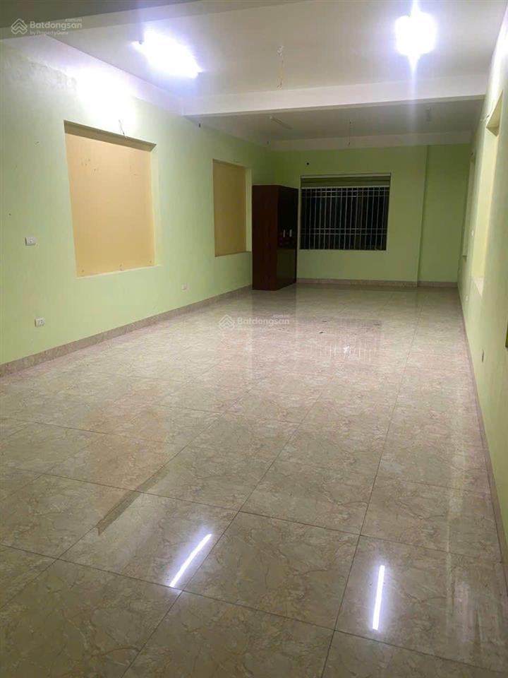 Cho thuê nhà 4 tầng mp kinh doanh đường ỷ lan đặng xá 12tr/th