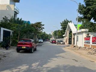 Chỉ 145tr/1 m2 trung tâm trâu quỳ ô tô tránh vỉa hè kd, dt 236m2