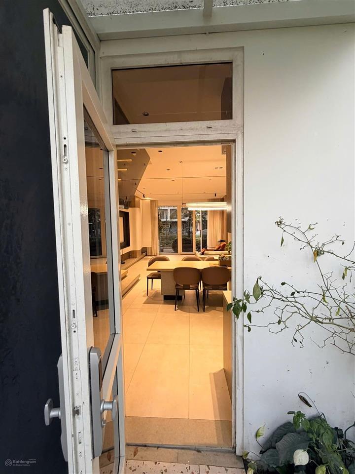 Cho thuê nhà biệt thự 120m2, 20 triệu, dragon village, phú hữu, q9, tp.hcm