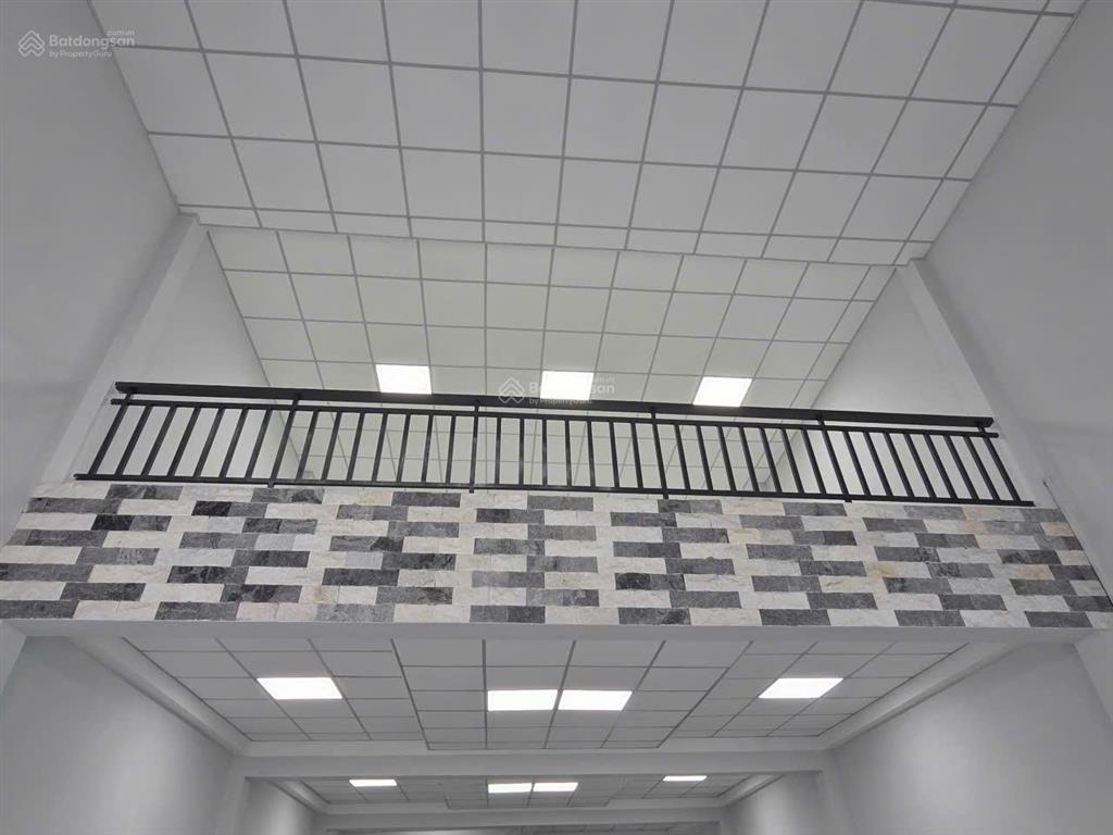 Bán nhà xưởng kết hợp nhà ở mới xây, tổng diện tích 230 m2, nở hậu 9.6 m