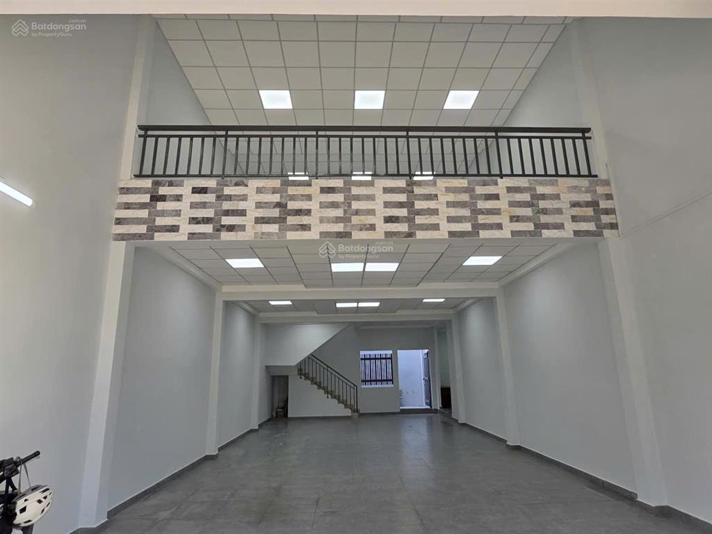 Bán nhà xưởng kết hợp nhà ở mới xây, tổng diện tích 230 m2, nở hậu 9.6 m
