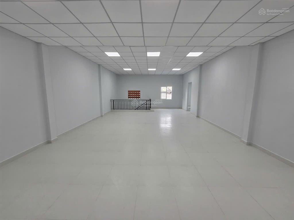 Bán nhà xưởng kết hợp nhà ở mới xây, tổng diện tích 230 m2, nở hậu 9.6 m