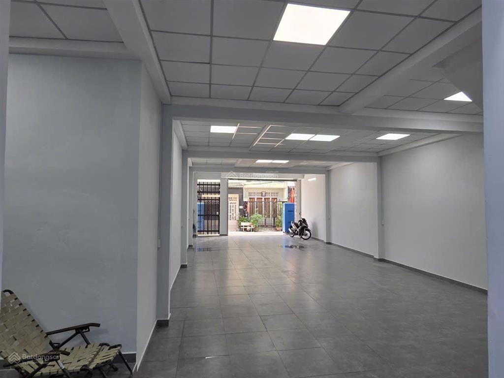 Bán nhà xưởng kết hợp nhà ở mới xây, tổng diện tích 230 m2, nở hậu 9.6 m