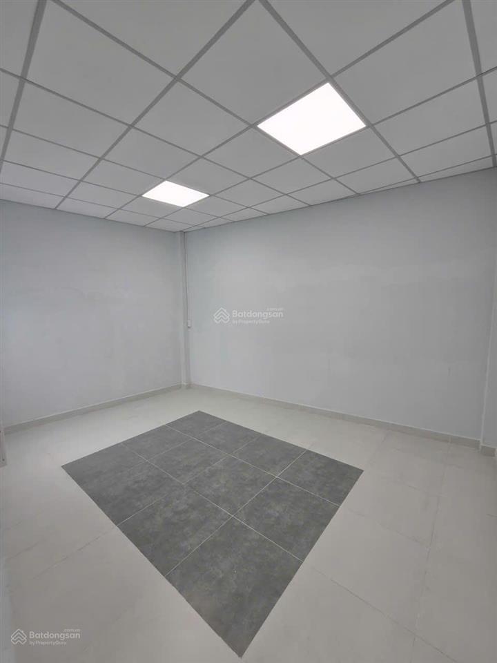 Bán nhà xưởng kết hợp nhà ở mới xây, tổng diện tích 230 m2, nở hậu 9.6 m