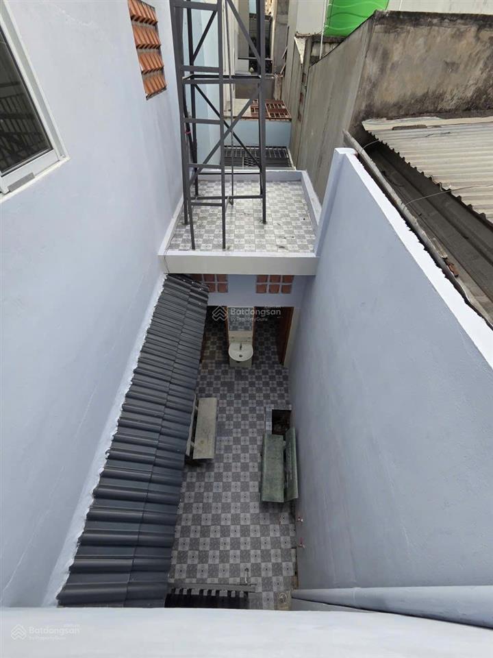 Bán nhà xưởng kết hợp nhà ở mới xây, tổng diện tích 230 m2, nở hậu 9.6 m
