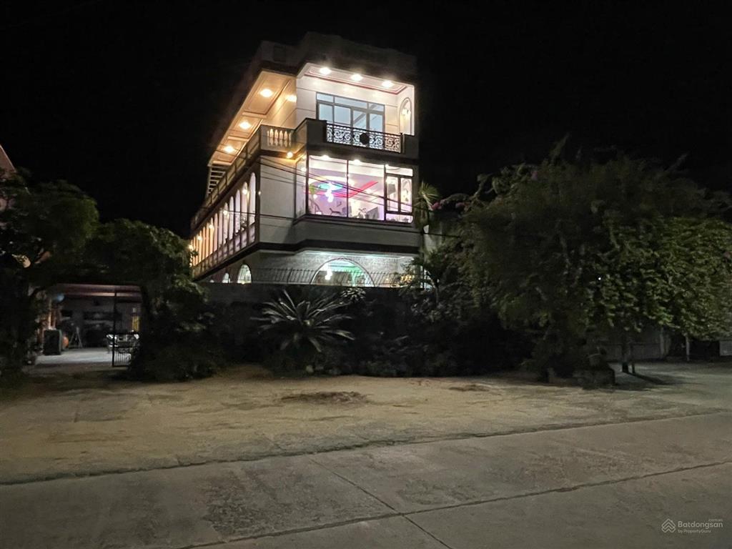 Bán nhà 375m2 (15x25) và đất nông nghiệp liền kề sau nhà 1000m2 (15x67) giá 6,2 tỷ