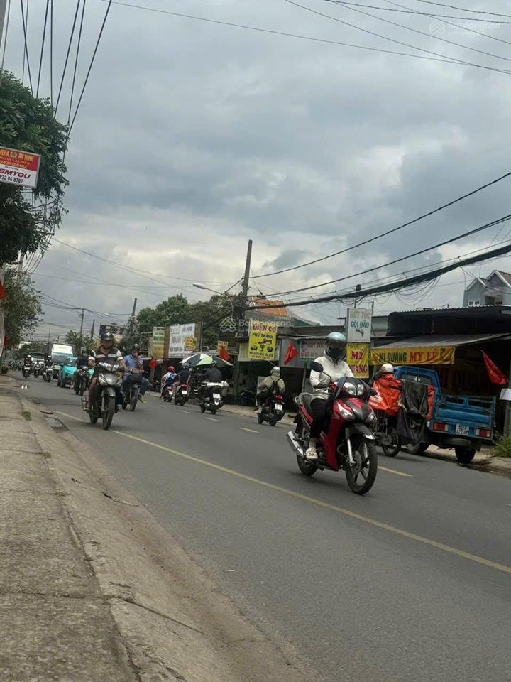 Chính chủ bán nhà mt phan văn hớn 5x32 shr 160m2 giá 13,8 tỷ kinh doanh cực tốt.  0933 655 ***