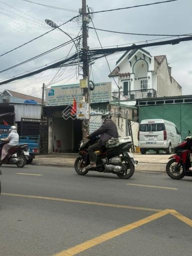 Cho thuê nhà mặt tiền đường phan văn hớn, hóc môn 9x60m, có sẵn 400m2 xây dựng, kinh doanh sầm uất
