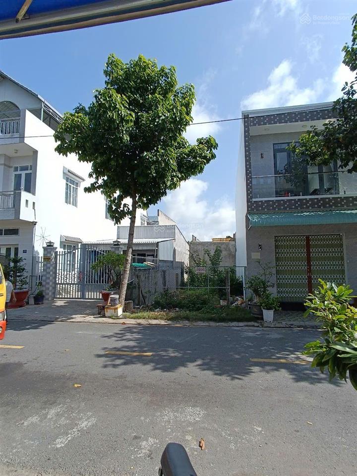 Đất thổ cư  xây tự do  công chứng trong ngày  kiến tường long an