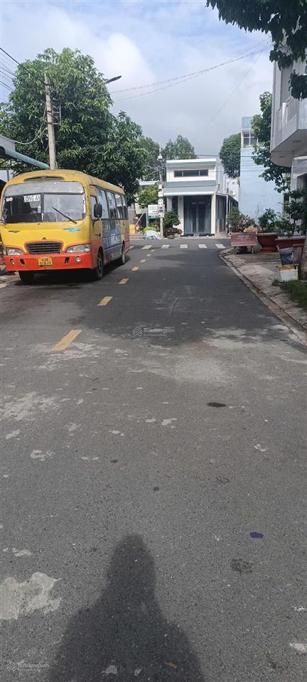 Đất thổ cư  xây tự do  công chứng trong ngày  kiến tường long an