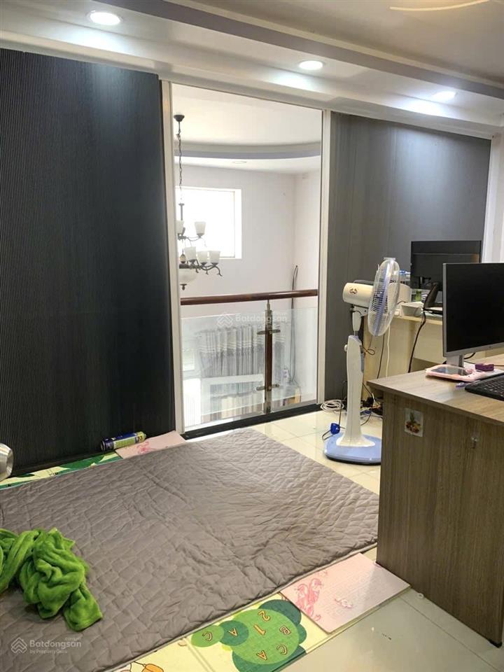 Hxh 6m thông  3 tầng 5m x 13m  giáp q11  chỉ 5 tỷ nhỉnh nhẹ