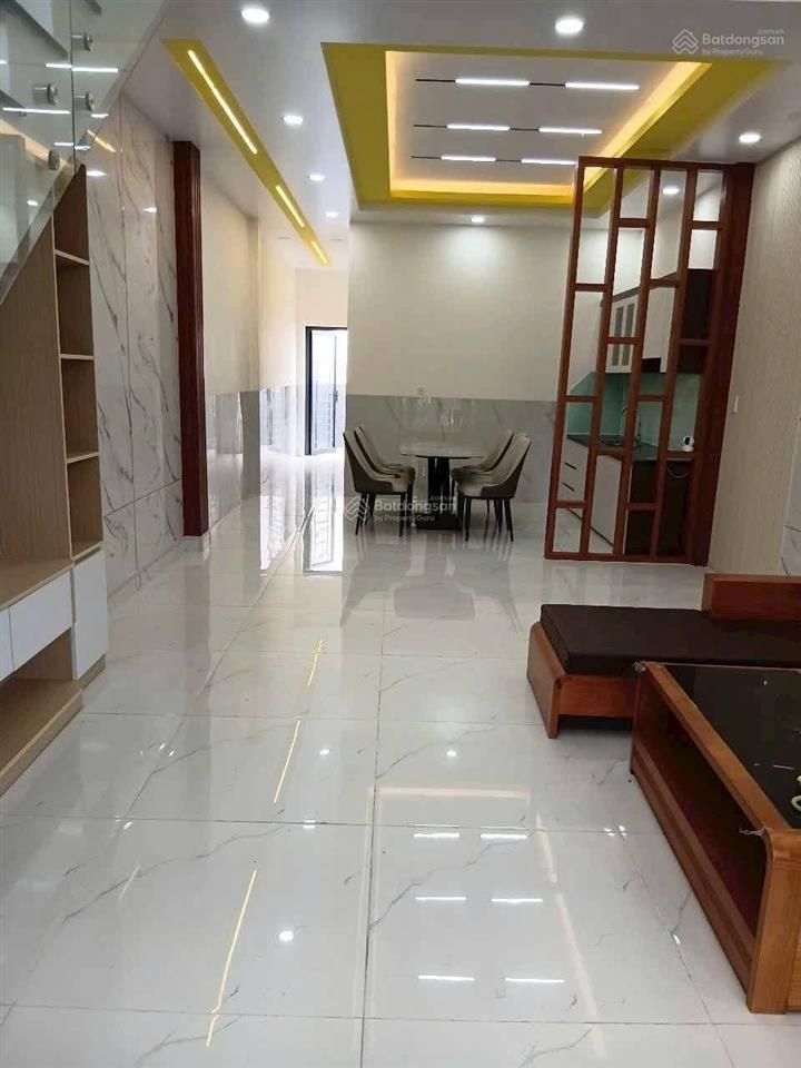 Nhà mới hoàn thiện mặt tiền đường nhựa 8m thông. kdc trần anh  giáp hóc môn