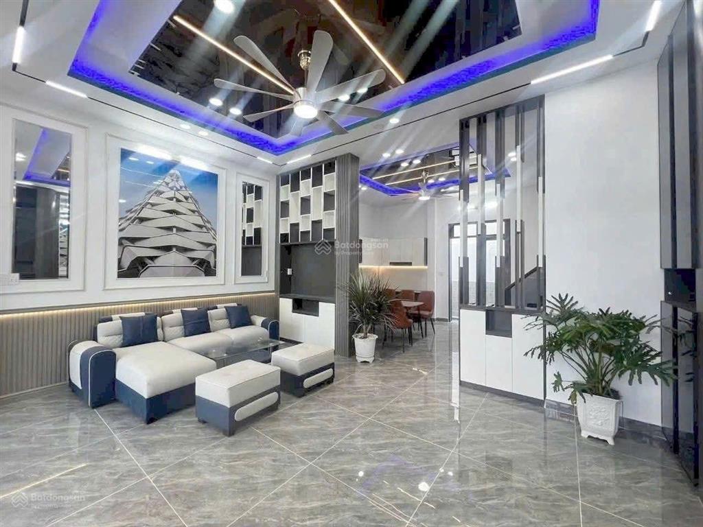 Nhà mới xây kdc trần anh. mỹ hạnh nam  giáp hóc môn