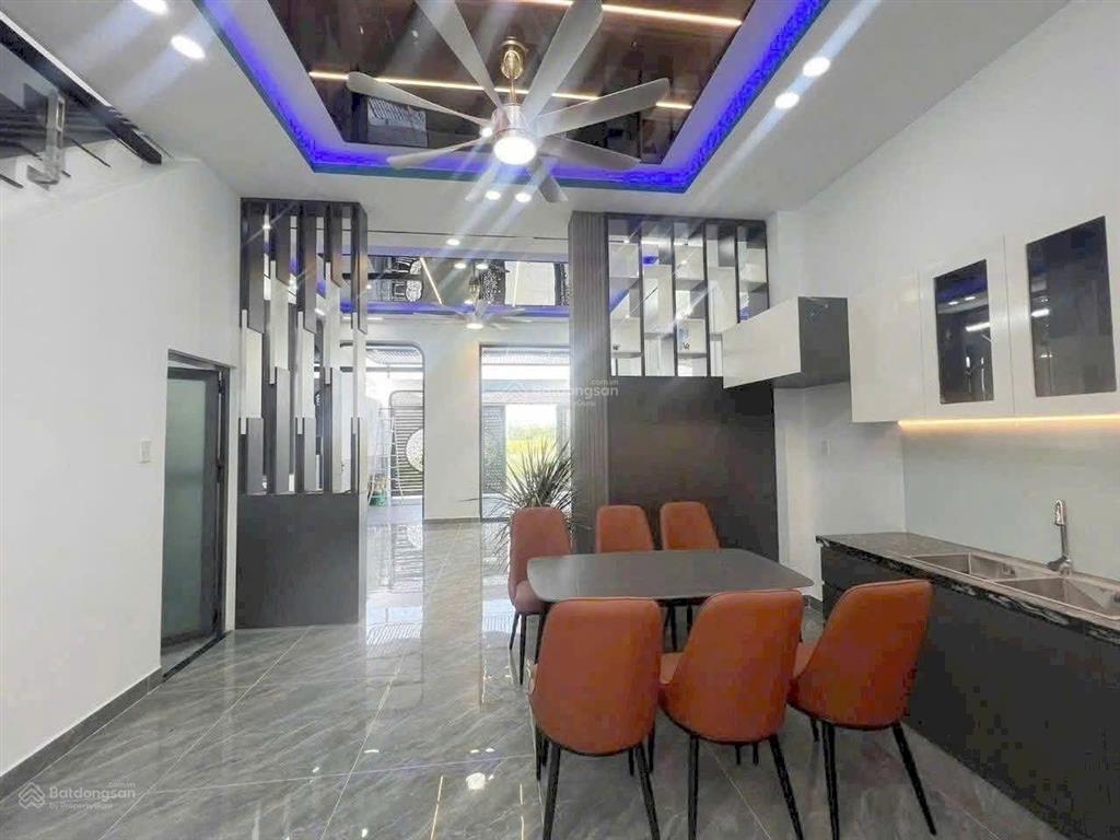 Nhà mới xây kdc trần anh. mỹ hạnh nam  giáp hóc môn