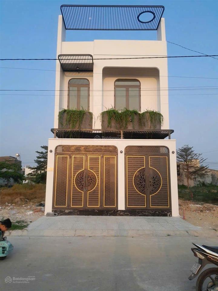 Nhà mới xây kdc trần anh. mỹ hạnh nam  giáp hóc môn