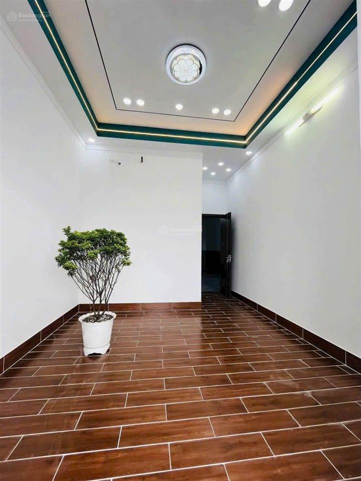 Nhà mới giá 2 tỷ 750 còn bớt. đường ôtô gần ngã 3 mỹ hạnh  giáp hóc môn