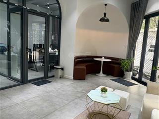 Cho thuê biệt thự góc 2 mặt tiền đường lớn  phước long b, thủ đức