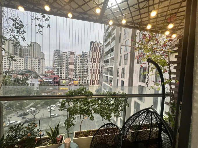Bán căn hộ mipec rubik 360, 8,8 tỷ, 77m2, 2pn, 2wc, giá hời tầng trung view thoáng