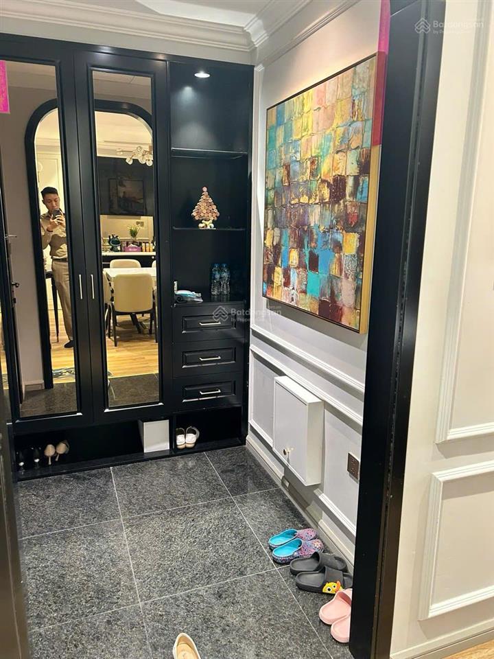 Chính chủ băn căn hộ tại thăng long number one, 10.8 tỷ, 118 m2, 3pn, 2wc nhà có ban công, view đẹp