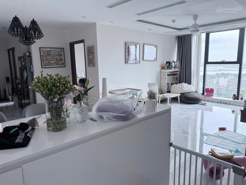Chủ gửi bán căn góc tại sky park residence, 14 tỷ, 128m2, tk 3n + 2vs tầng trung view công viên