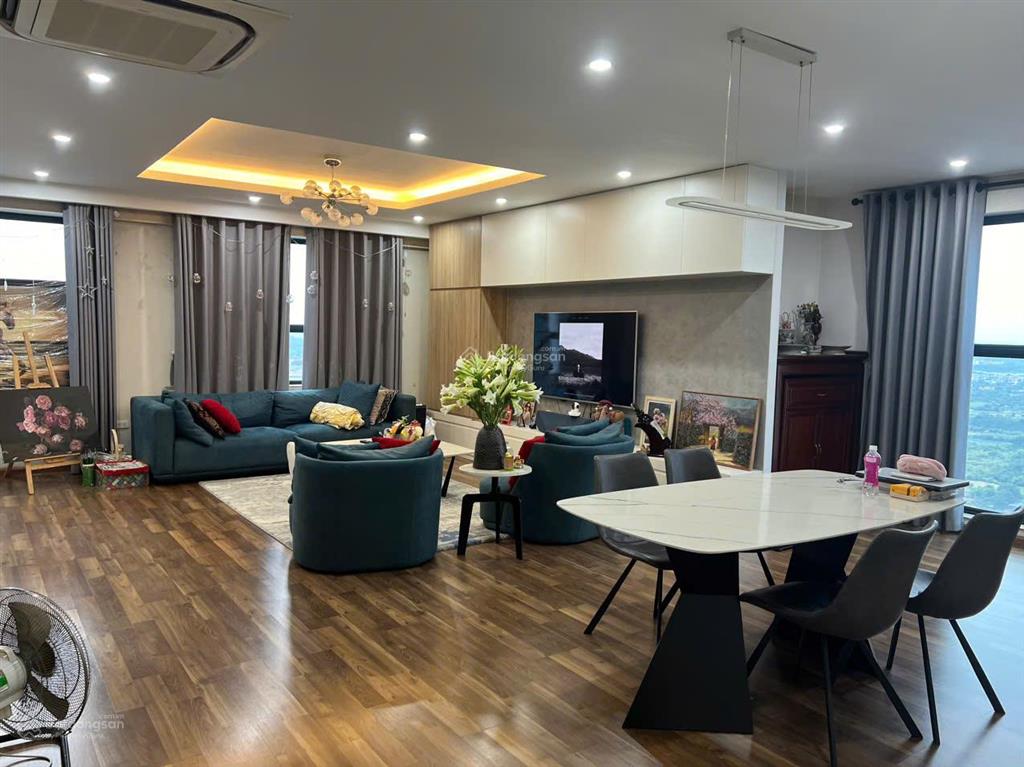Căn góc 3pn tòa vip diamond goldmark city, 9 tỷ, 135m2, full nội thất, tầng trung view thoáng.